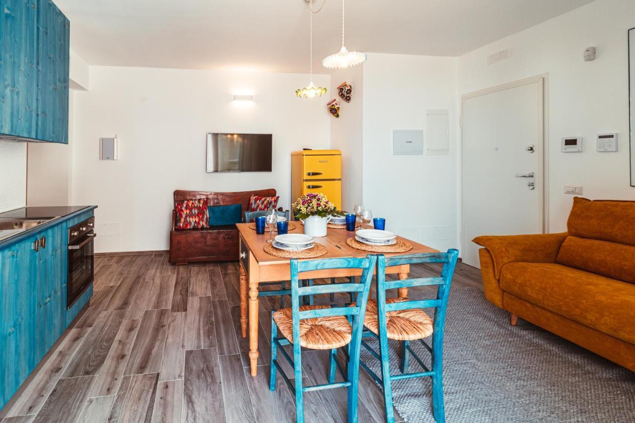 פולינאנו א מארה Da Riva Apartment Sea View - Housea מראה חיצוני תמונה